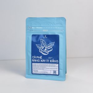 Cà phê rang xay ít đắng FivCafe được rang xay theo công thức cân chỉnh giúp giảm vị đắng gắt, mang lại trải nghiệm êm dịu hơn khi thưởng thức.