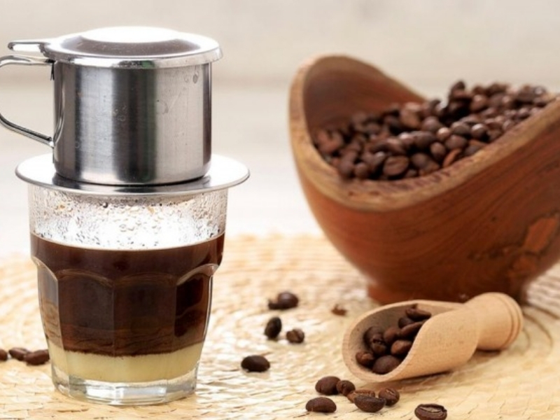 Người thích hương vị đậm đà Những ai yêu thích sự mạnh mẽ, nguyên bản sẽ rất phù hợp với cà phê nguyên chất vì giữ trọn vị đắng dịu và hậu ngọt tự nhiên.