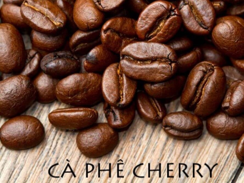 6. Cherry – Dễ uống, ít đắng Cherry (cà phê mít) có mùi thơm nhẹ và vị chua dịu. Đây là dòng cà phê phù hợp với: Người mới uống. Phụ nữ. Người không thích vị đắng.