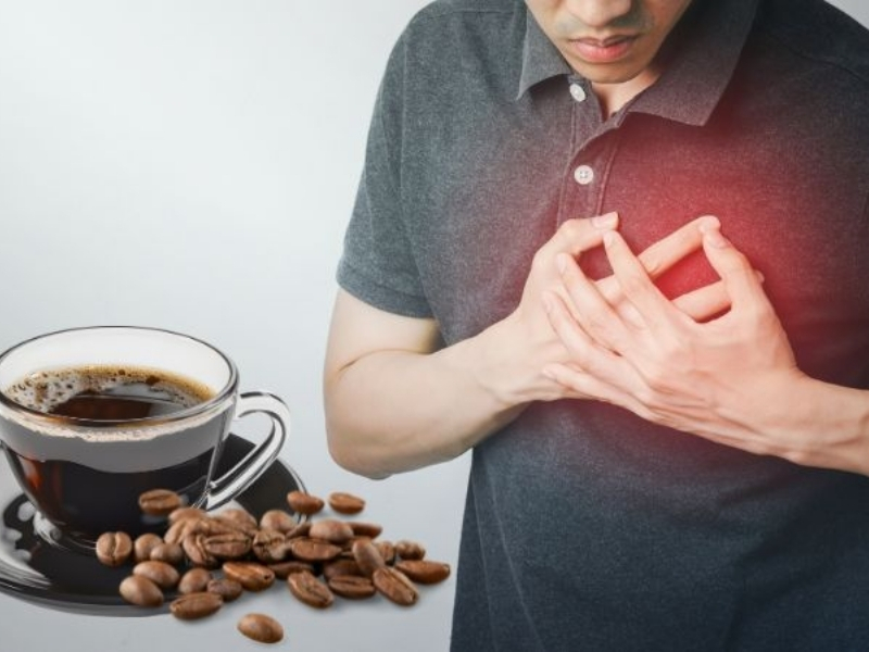 Người mắc bệnh tim Người mắc bệnh tim nên tham khảo ý kiến bác sĩ trước khi sử dụng cà phê thường xuyên. Nếu xuất hiện tim đập nhanh hoặc hồi hộp sau khi uống, nên giảm hoặc ngừng sử dụng.