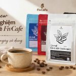 Để có góc nhìn khách quan hơn về chất lượng sản phẩm, đội ngũ FivCafe đã thực hiện quá trình trải nghiệm liên tục trong 7 ngày với dòng Cà phê rang xay Thơm Béo. Sản phẩm được sử dụng trong nhiều tình huống khác nhau như pha phin tại nhà, pha cho buổi làm việc buổi sáng và thử nghiệm với phương pháp Cold Brew.