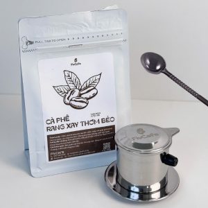 Cà phê rang xay 500g kèm phin inox và muỗng đong FivCafe là combo kết hợp nguyên liệu cà phê với các dụng cụ cần thiết để pha cà phê phin.