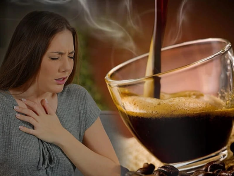 Uống cà phê khi đói có sao không? Những điều bạn không nên bỏ qua Người dễ bị ảnh hưởng bởi caffeine
Nếu thường xuyên gặp tình trạng bồn chồn, run tay hoặc tim đập nhanh sau khi uống cà phê, bạn nên tránh sử dụng khi đói. Hãy giảm lượng caffeine và uống sau khi ăn để hạn chế cảm giác khó chịu.